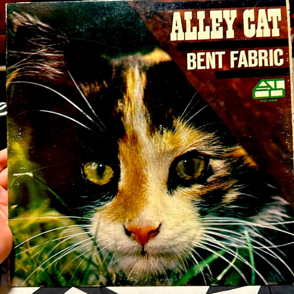 Alley Cat Bent Fabric LP Vinyl Record Album 33-148 Atco Records 1962